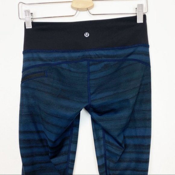 Lululemon | Top Speed Crops Good Vibes Deep Navy Black Size 4 - Picture 6 of 9